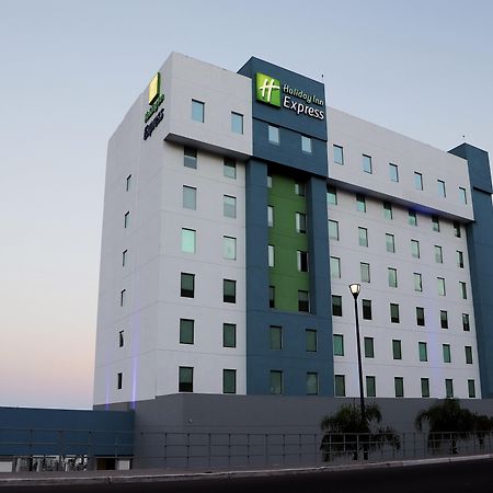 홀리데이 인 익스프레스 과이마스 호텔 외부 사진 Holiday Inn Express in Tijuana, Mexico