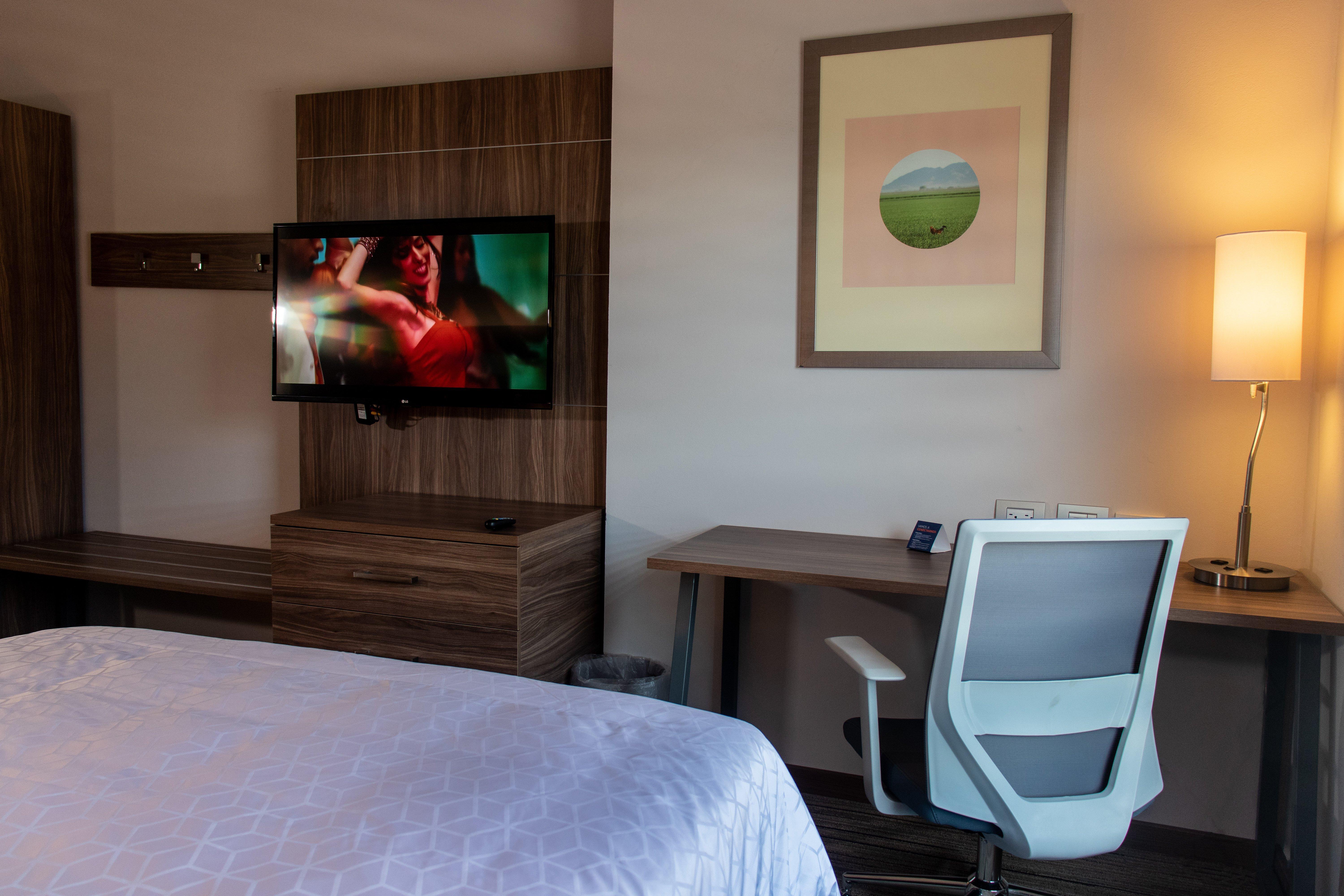 홀리데이 인 익스프레스 과이마스 호텔 외부 사진 A room at the Hilton Garden Inn in San Francisco